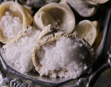 The Unexpected Ordinary: A Dive Into Everyday Astonishments and Hidden Connections